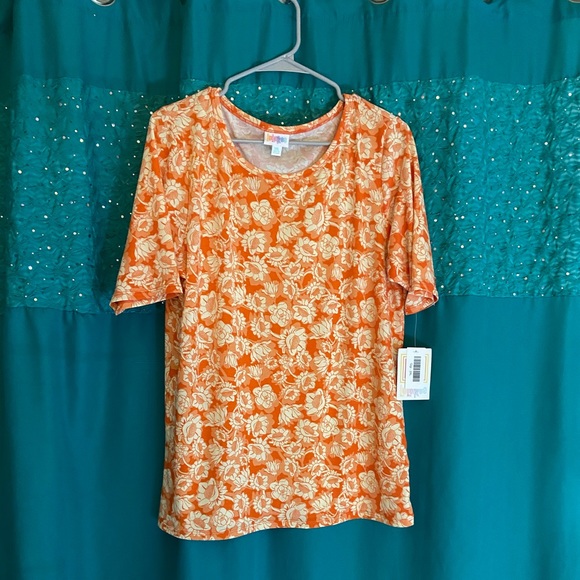 Brand New w/ Tags Women’s LulaRoe Top - Picture 2 of 5